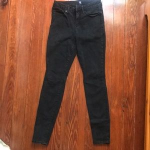 GAP black high waisted jeans. 28R.